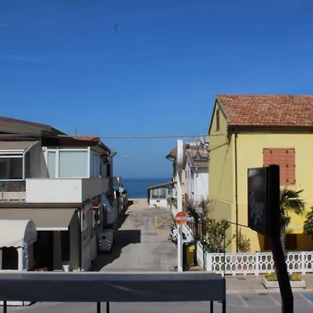 Quadrilo Corso, A 30 Mt Dal Mare * Marcelli